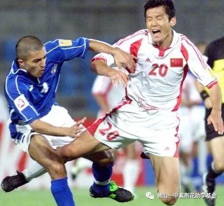  拉齐奥锋霸,戴帽助队登顶成功  